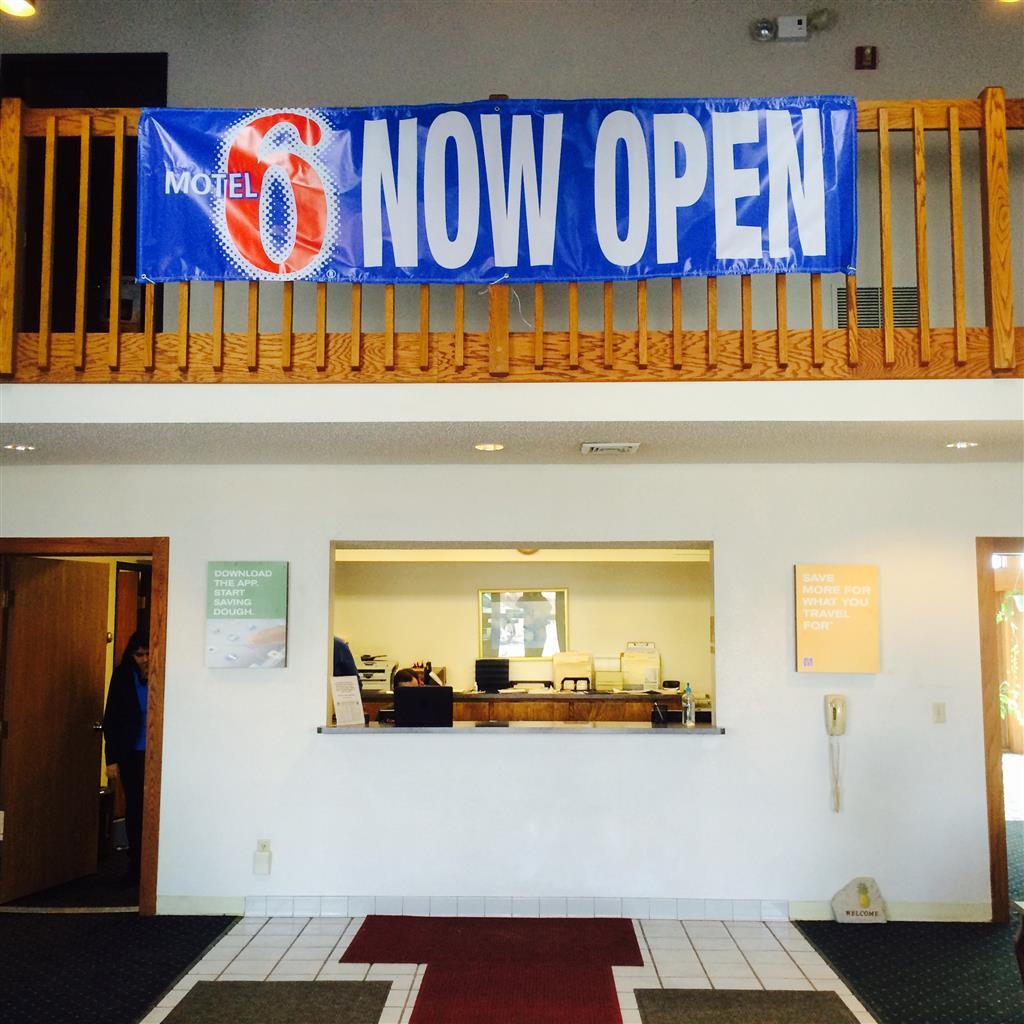 Motel 6-Saukville, Wi 内观 照片