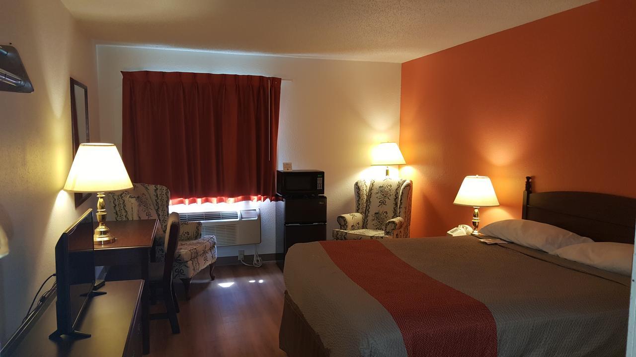 Motel 6-Saukville, Wi 外观 照片